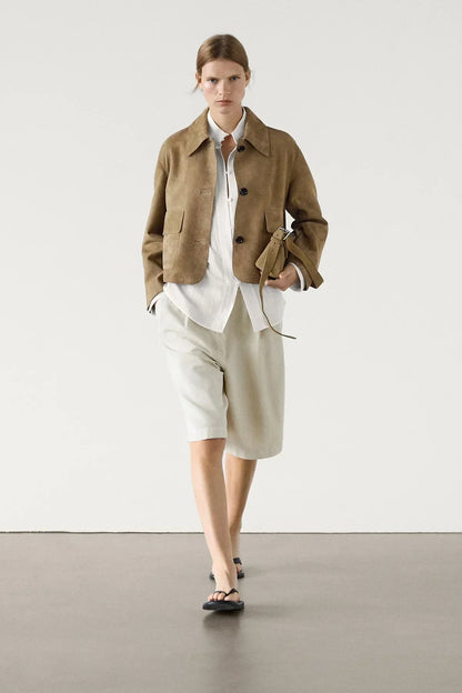 Getailleerd suede damesjasje