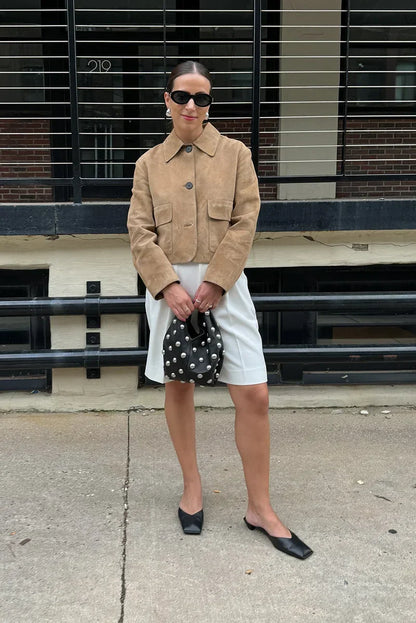 Getailleerd suede damesjasje