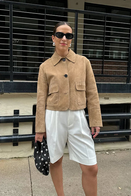 Getailleerd suede damesjasje