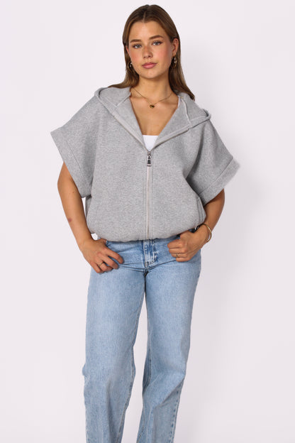 SLEEVELESS HOODIE - GREY