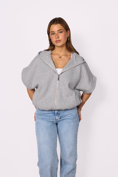 SLEEVELESS HOODIE - GREY