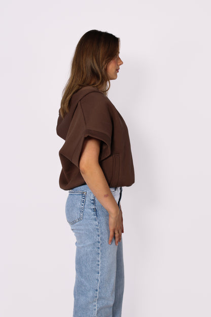 SLEEVELESS HOODIE - BROWN